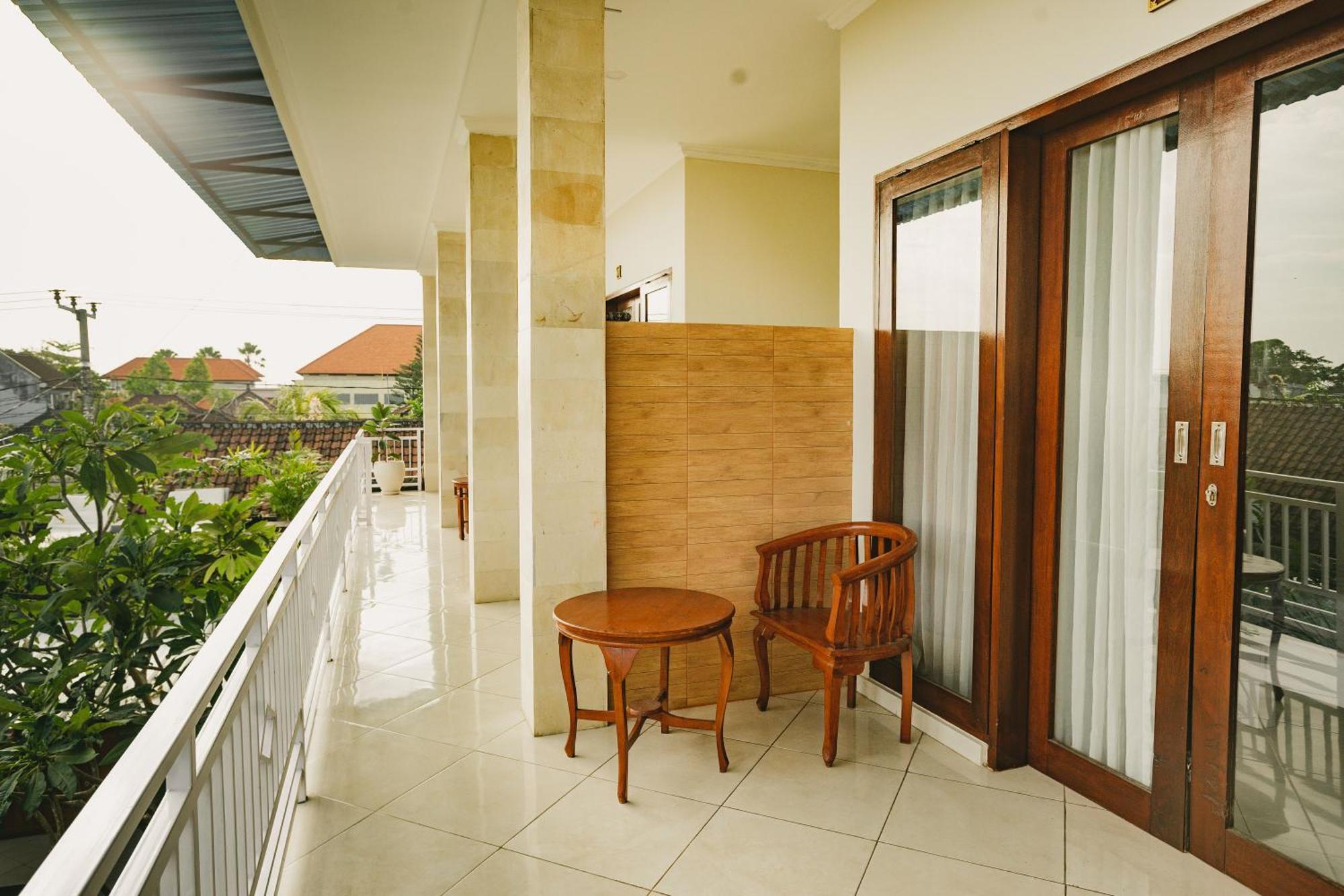 Happy Devi Guesthouse Canggu  Exterior photo