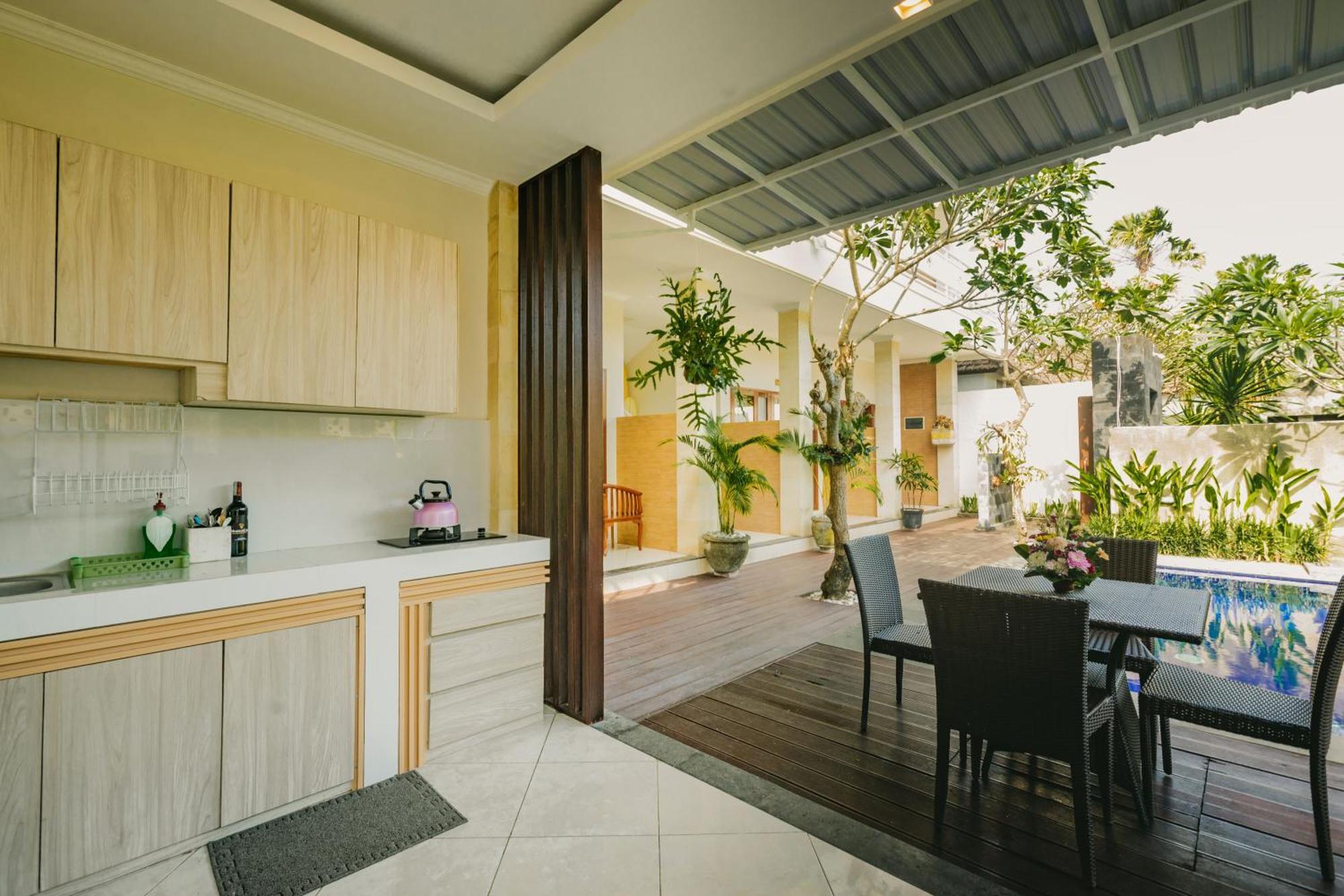 Happy Devi Guesthouse Canggu  Exterior photo