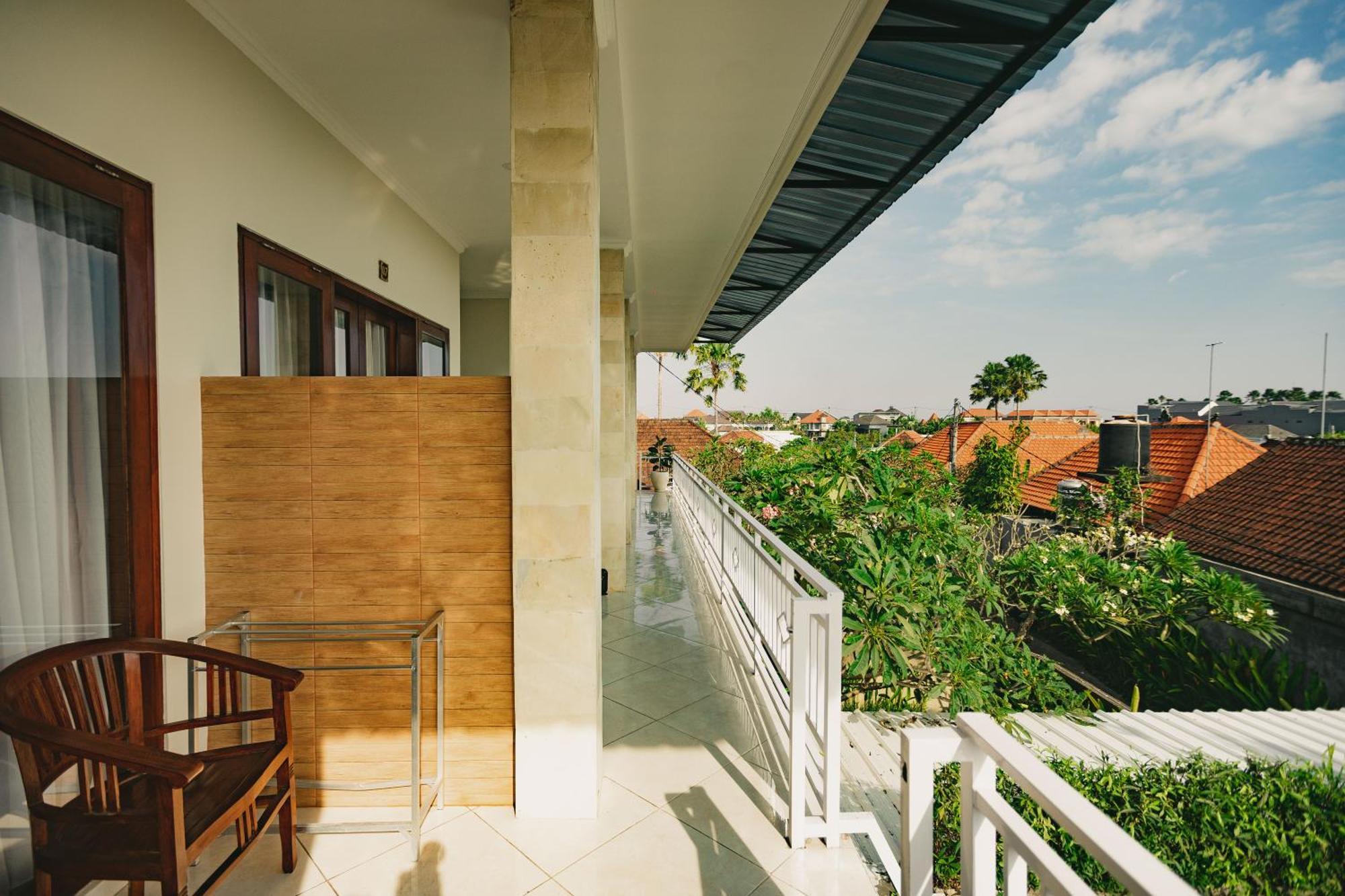 Happy Devi Guesthouse Canggu  Exterior photo