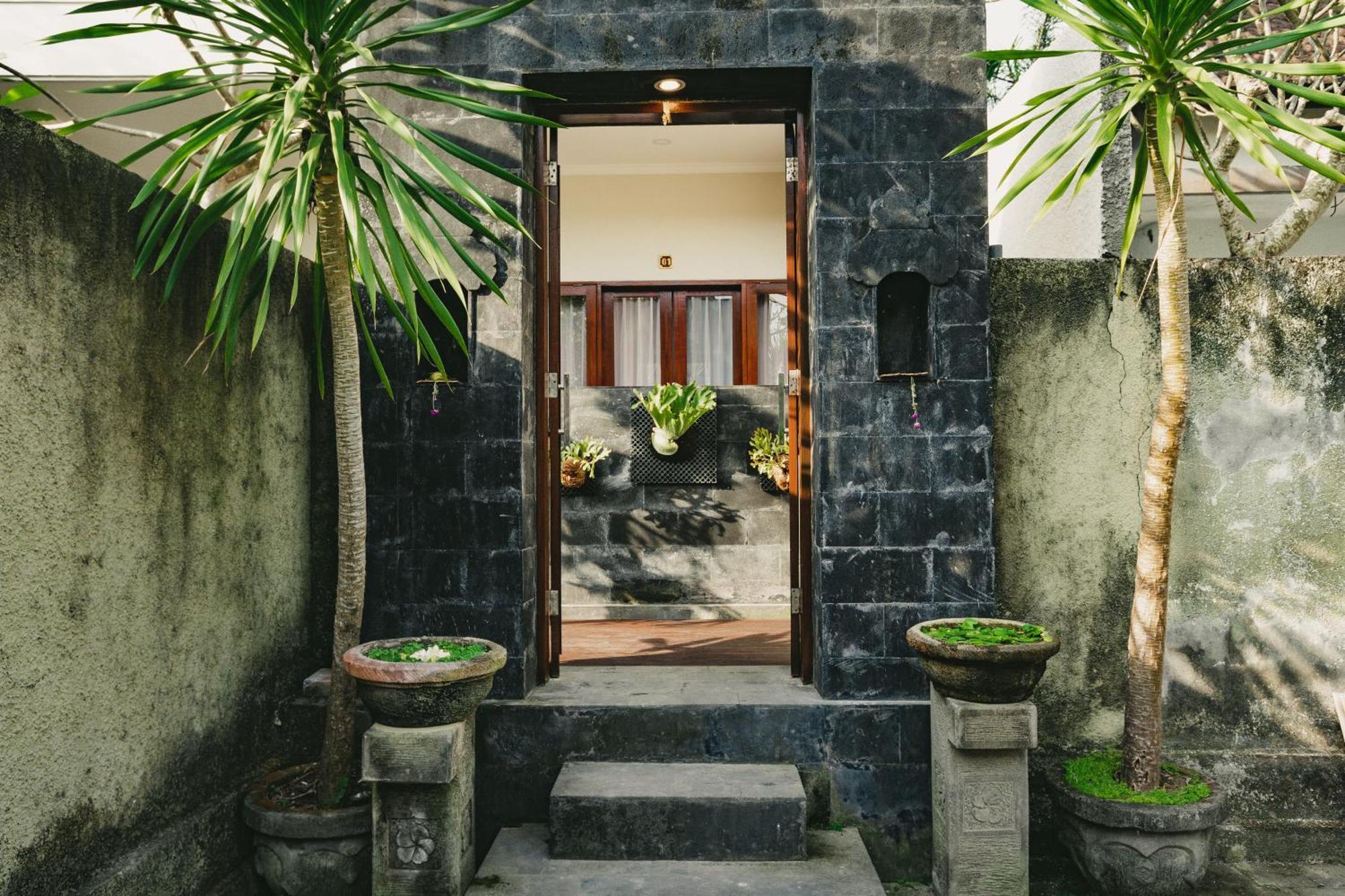 Happy Devi Guesthouse Canggu  Exterior photo